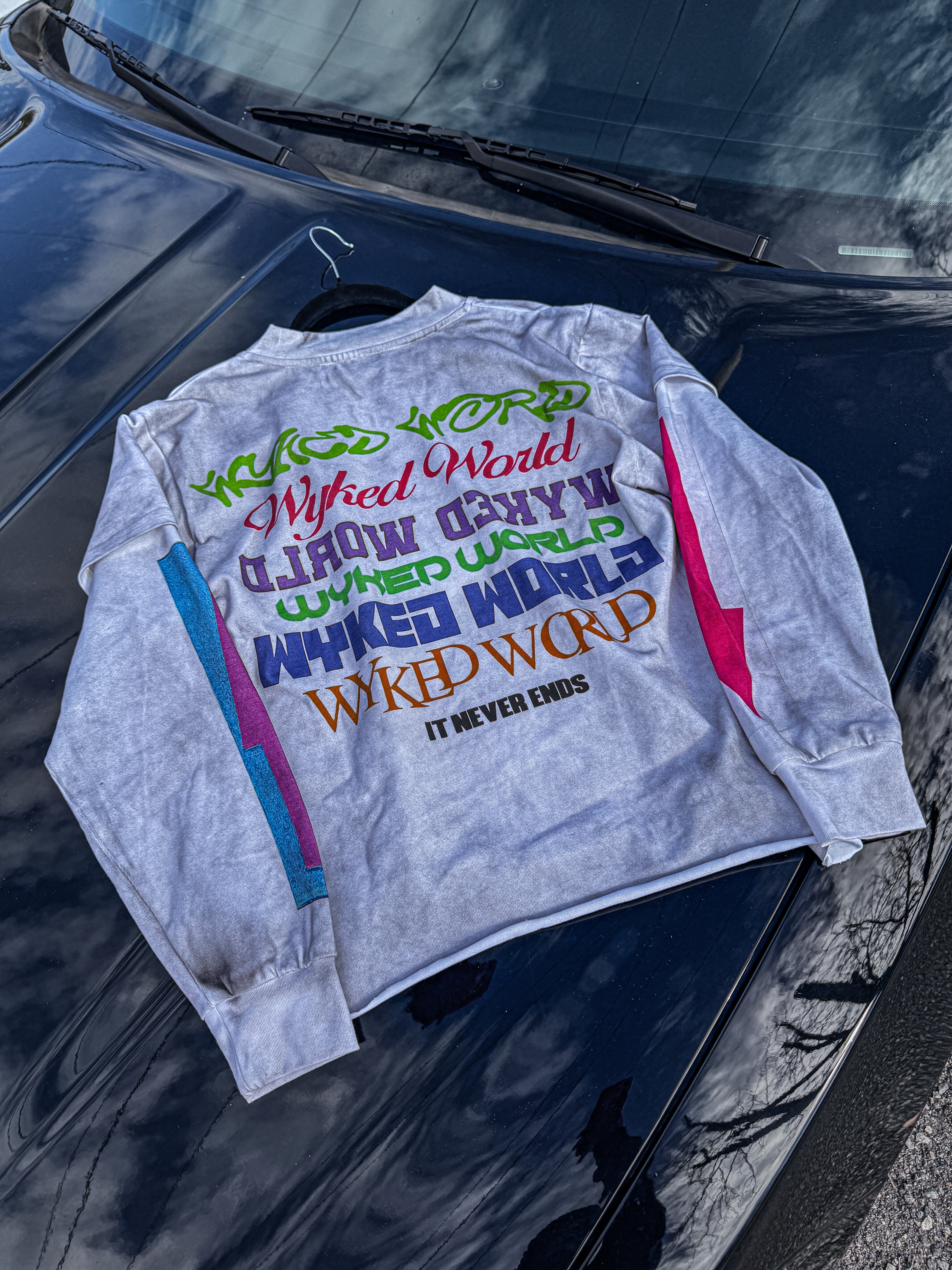 “WYK VS. THE WRLD” DOUBLE LAYER